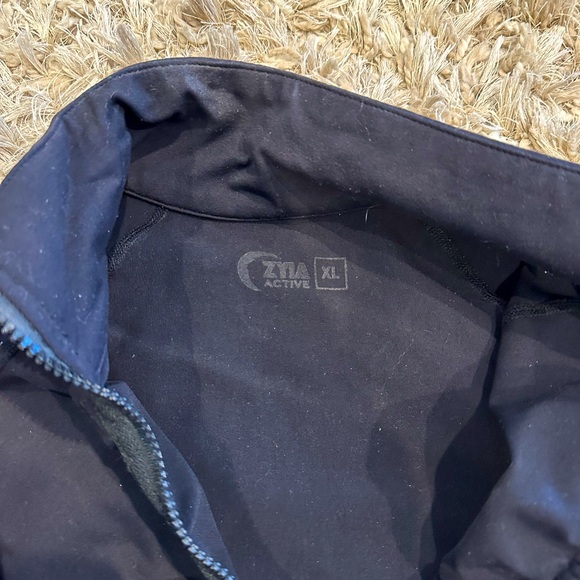 ZYIA Everyday Scrunchie Jacket - Picture 2 of 2